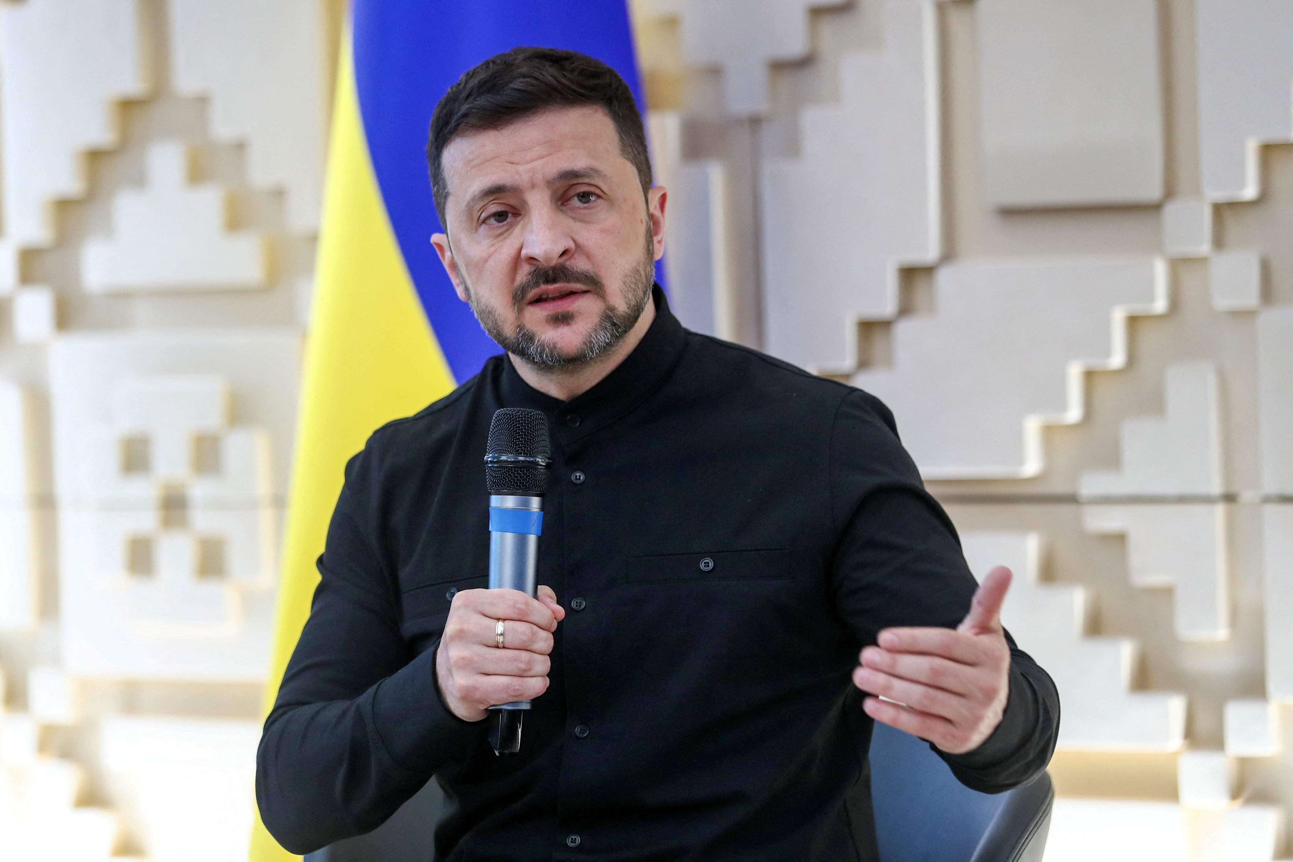 ゼレンスキー氏「停戦合意ならプーチン氏との会談不要」、一段の圧力必要