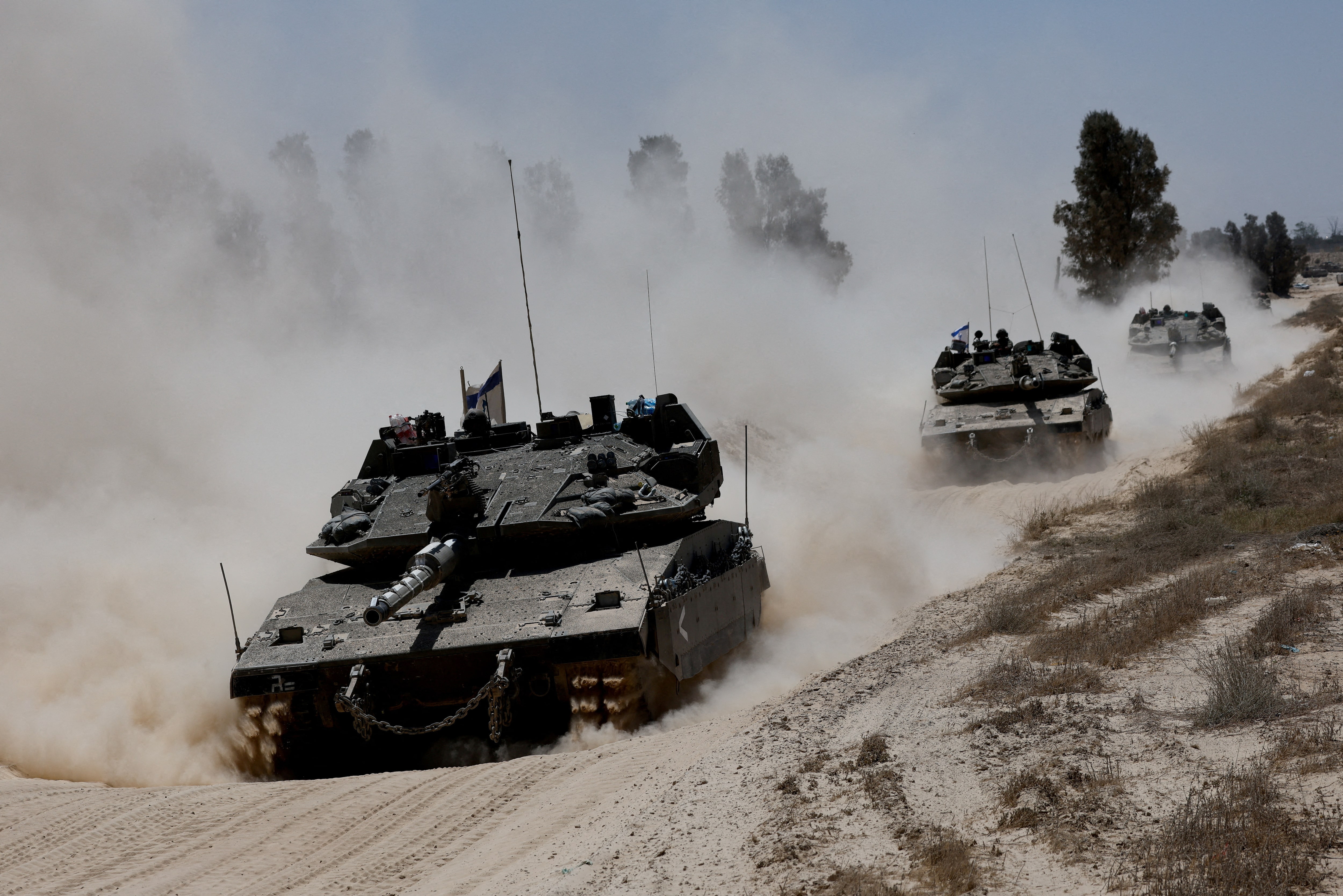 イスラエル軍が外交使節団に警告射撃、ヨルダン川西岸　負傷者なし