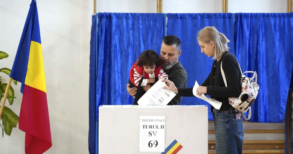 ルーマニア大統領選の決選投票、親EUの無所属候補当選 第1回投票1位の極右候補を下す - 産経ニュース