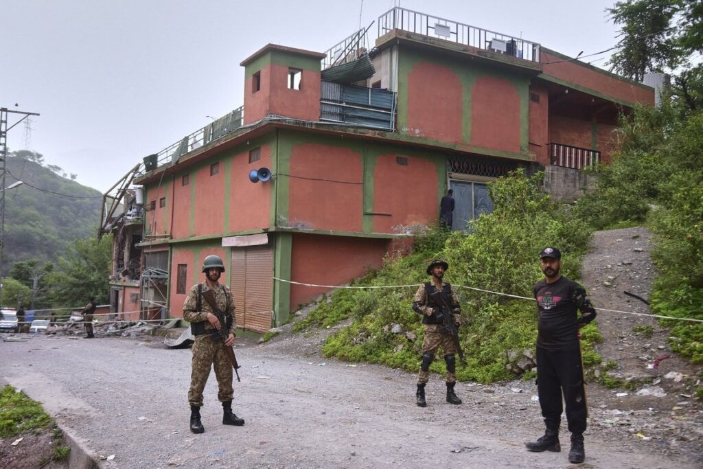 インドはパキスタンへのロケット攻撃を組織した、パキスタンはインドの4つの航空機とドローンを撃ったと主張している