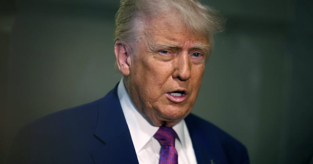 トランプのチームは、移民でいっぱいの飛行機がどこに姿を消したのかを言うことはできません - 移民の弁護士は、彼らが南スーダンに強制送還されていると言われたと言います。しかし、トランプの弁護士は、飛行機がどこにあるかは言わないでしょう。すべてが分類されると主張します。