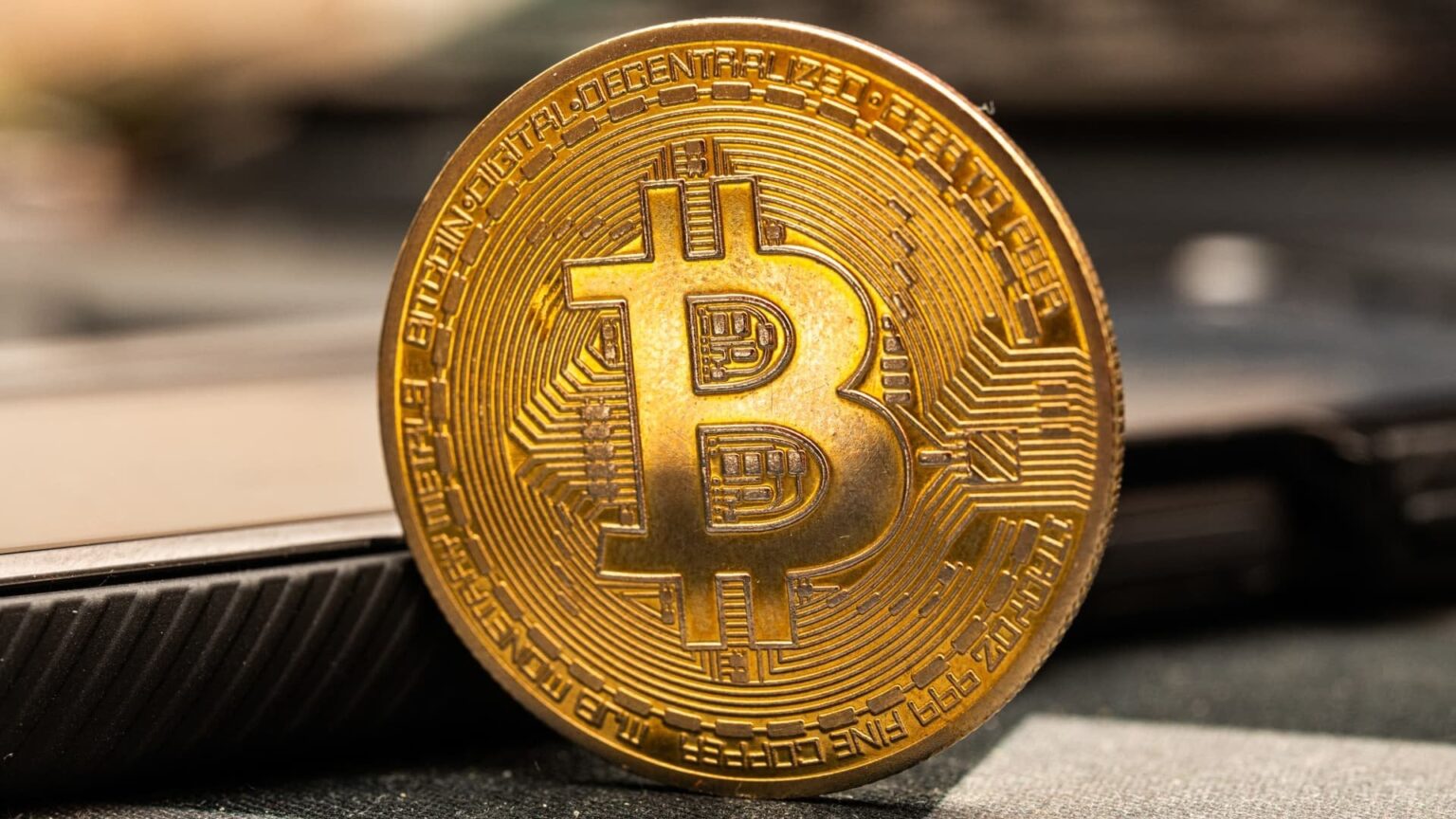 Bitcoinは、ラリーが行進するにつれて111,000ドルを超える新しい記録をヒットします