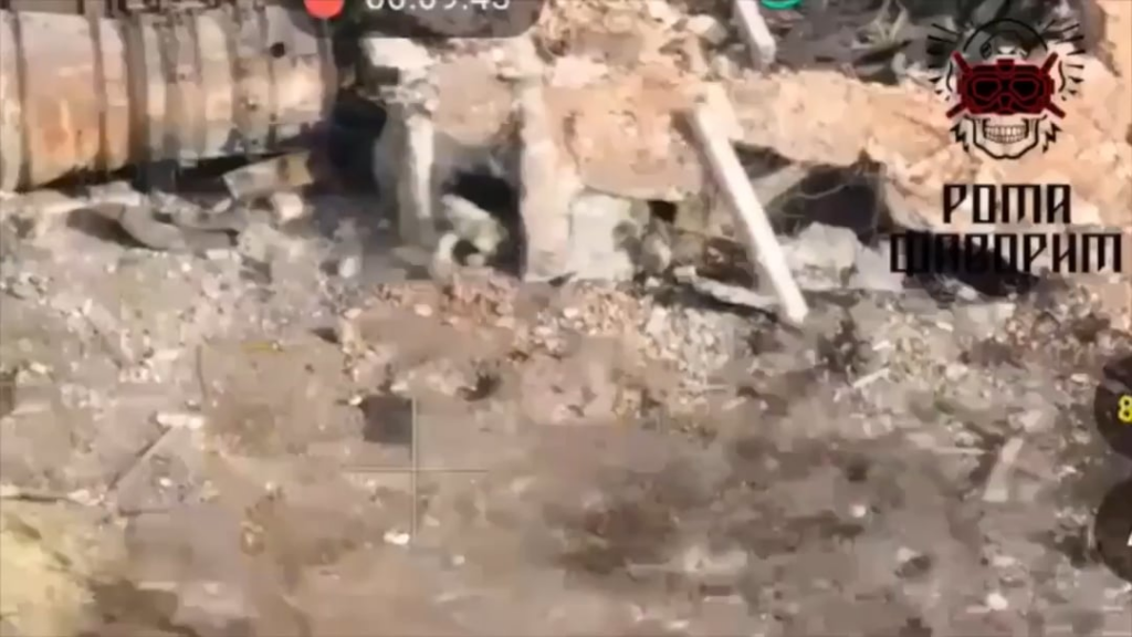 ロシアの兵士はウクライナのFPVドローンを撃downしようとしました