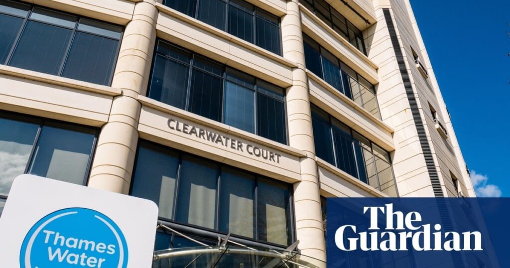 テムズの水を阻止する大臣は、緊急ローンからボーズボーナスを支払うボーナス