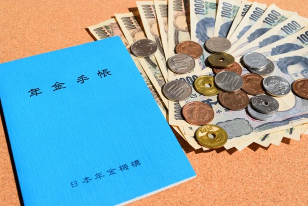 「年金目減りのからくり」3年連続プラス改定も物価上昇で手取りは減少…“申請しないともらえない”お金も ― 年々増加していく年金“天引き”額