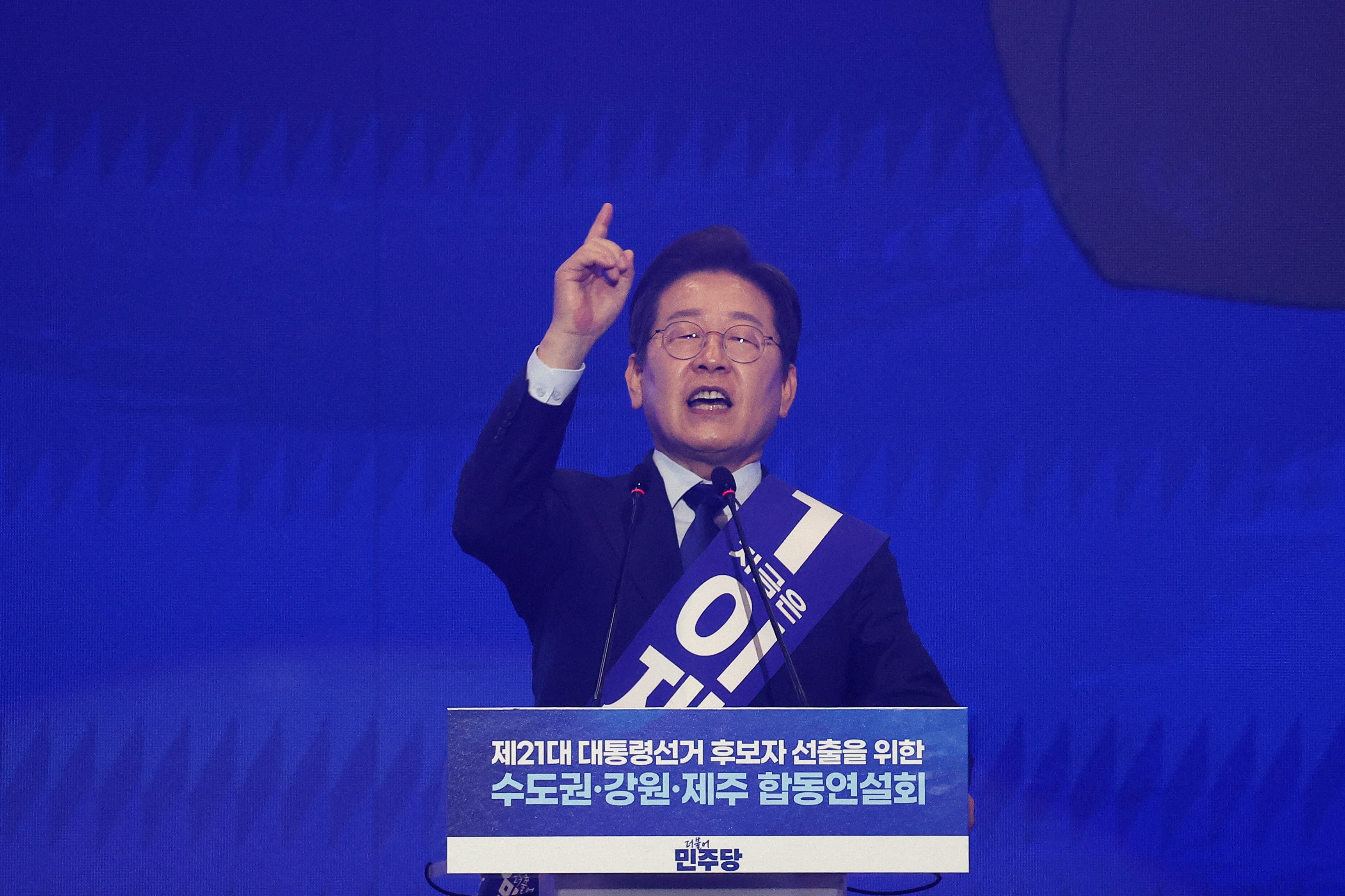 韓国大統領選で初のＴＶ討論会、最有力の李在明氏「バランス外交」主張