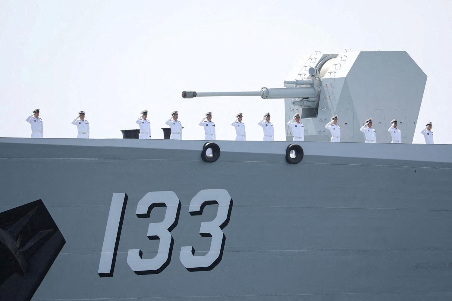 中国、台湾周辺海域で大規模艦隊展開　台湾総統就任1年迎える中