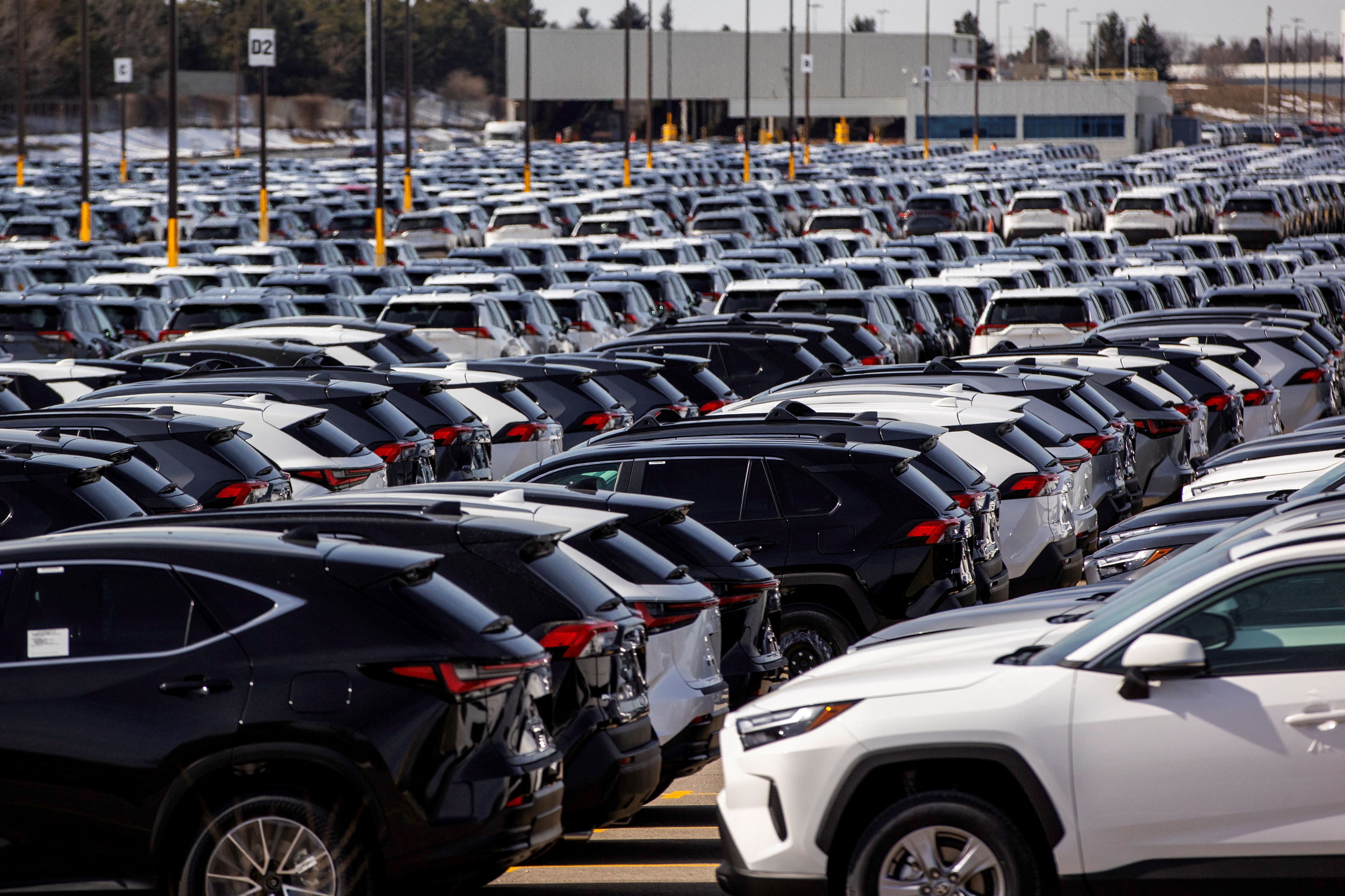 カナダ小売売上高、3月は予想上回る＋0.8％　4月も増加見込み