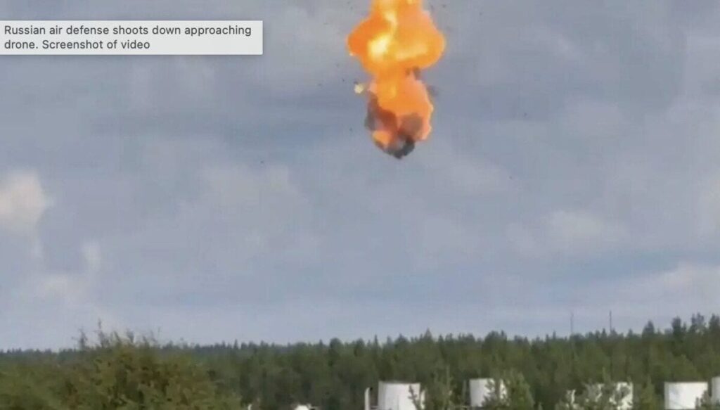 ロシア戦争省：マルマンスクを撃downしたウクライナの4つのドローン