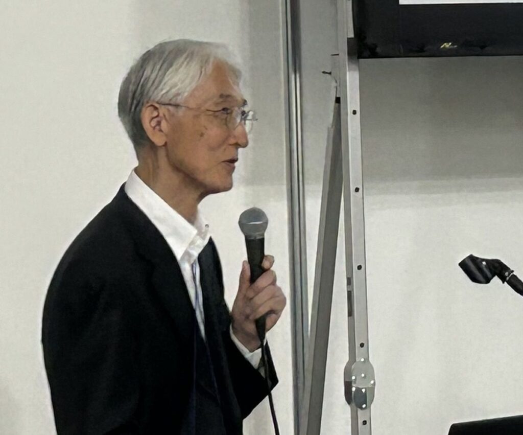 地学の世界では、ソ連と共産党が勢いついていた時代は日本では「ソ連学派」による地向斜説が主流となり、なかなかプレートテクトニクス説が認められなかったという黒歴史があるのですが、そんな昔話を彷彿させる、日本の地震学のトップが提唱しこれまで主流であった「南海トラフ地震「時間予測モデル」」が間違いだったかもしれないと本人が認めたことでヒゲナマズたちが大騒ぎ状態