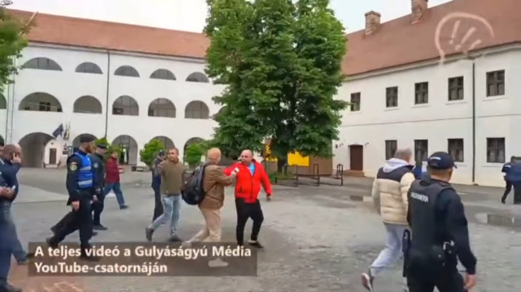 PéterMagyar：同社は、IstvánOrbánTiborczとGheorgheniのOligarchのOligarchの会社を通じてOradeaのために組織され、Oradeaで19の崩壊した挑発者が組織されました。