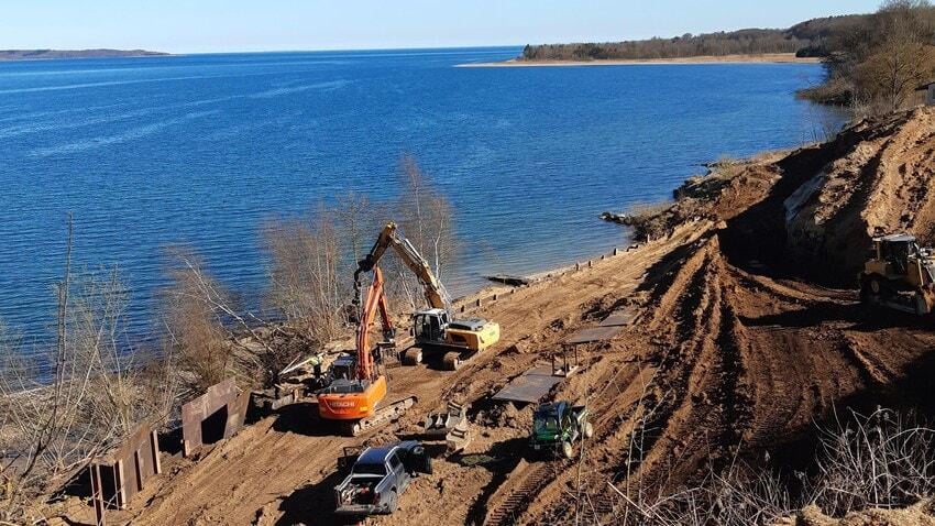 彼らが海の景色を得るために自然を破壊した場合、左はバーの後ろに「きちんとした人々」を送ります