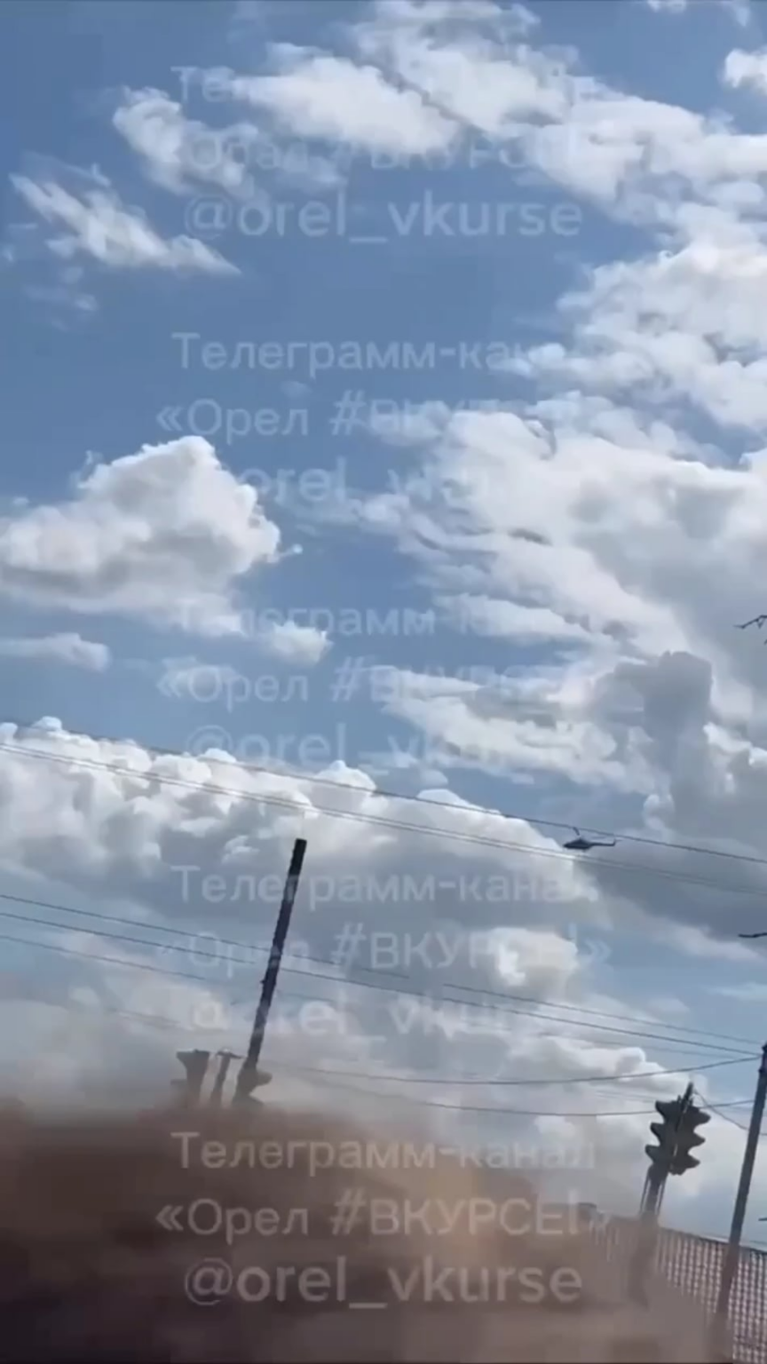 ロシアのMI-8ヘリコプターがオリヨル地域のナリシキノ村の近くでcrash落しました。パイロットは死にました。