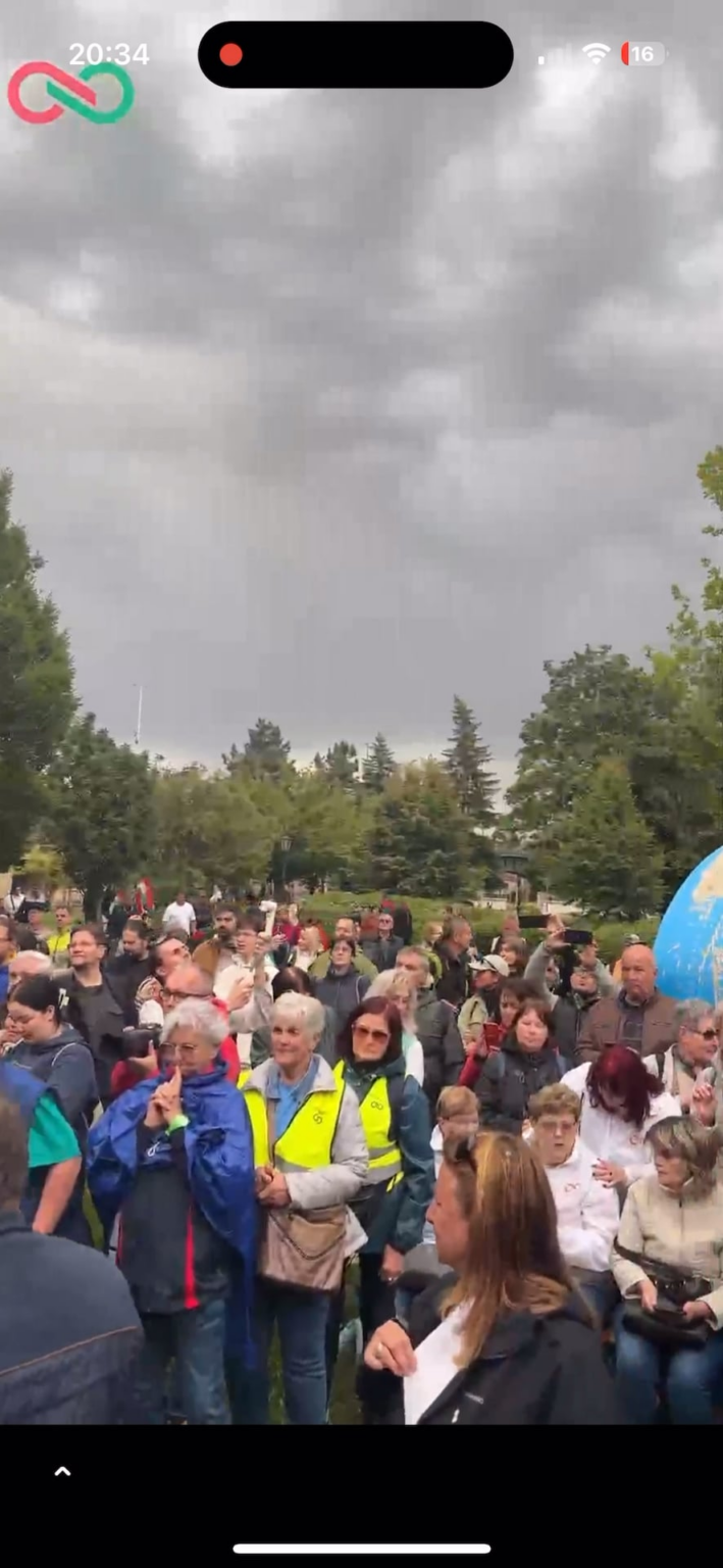 私からの投票もありますが、Szolnokの群衆はますます驚くべきものになっています