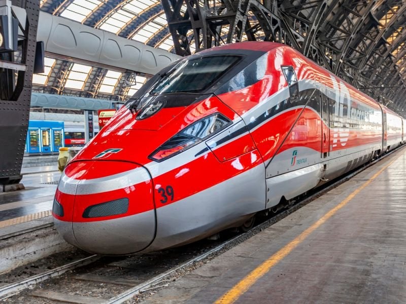 ドイツとオーストリアに新しい高速列車を立ち上げるイタリア