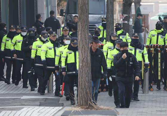 Police plan to mobilize 14,000 officers on day of Yoon's impeachment ruling
