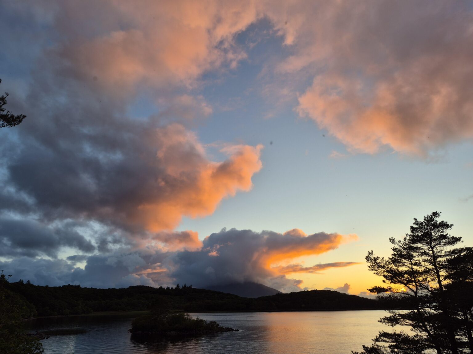 昨日の夕方、lough conn Sunset。
