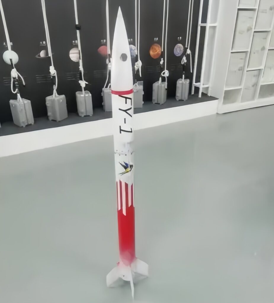 「飛燕一号」観測ロケット打ち上げ成功、深センの高校生が総設計師を担当―中国