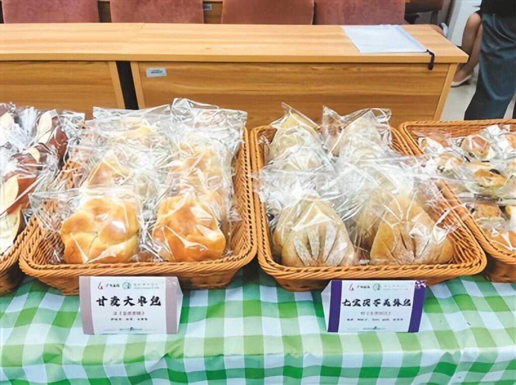 中国でヘルスケアパンが人気に、若者が病院に並んで購入