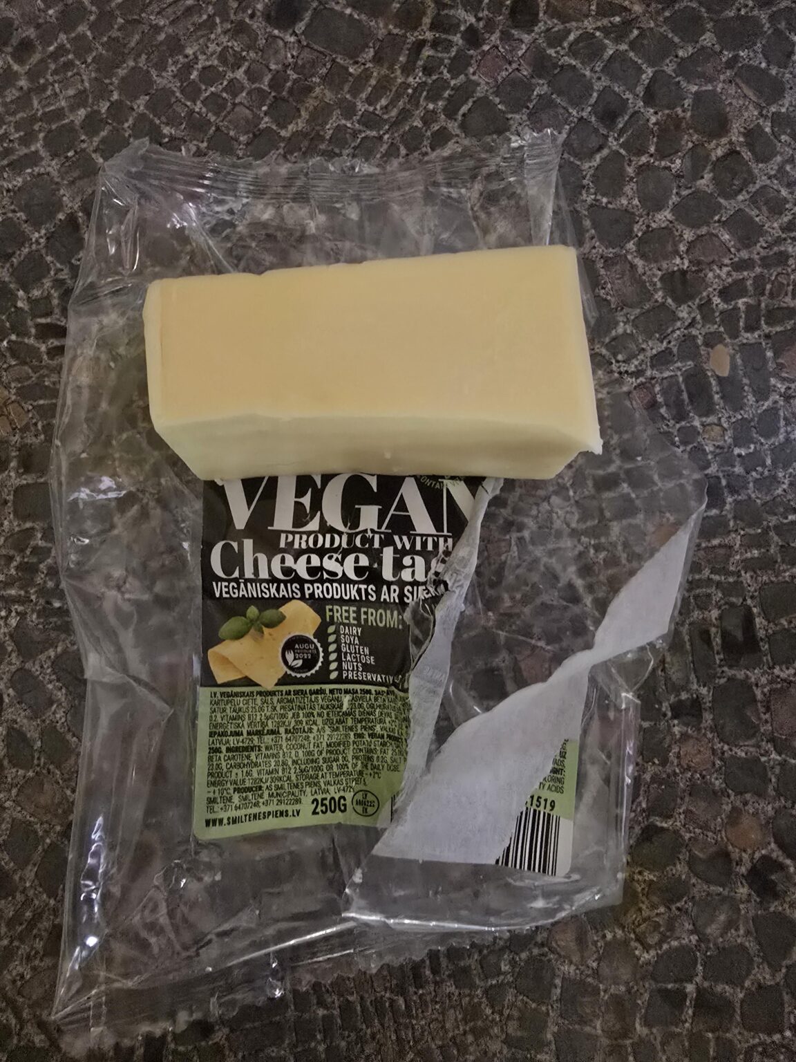 このチーズをどうするかを決めるのを手伝ってください