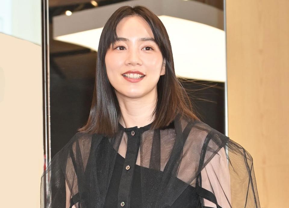 「これは流石にキュン死」のん 温泉旅行で丸眼鏡に浴衣姿「透明感半端ない」「インテリ美人」 - デイリースポーツ