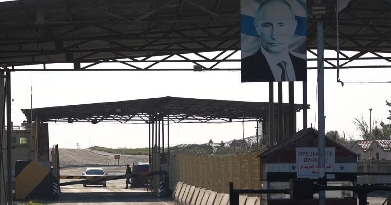 武装過激派がロシア軍を攻撃するロシア軍をhmeimimの空軍基地に攻撃する、と複数のロシアの犠牲者が報告した