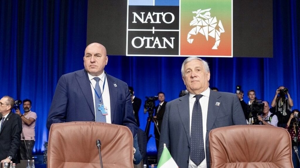 軍事費：イタリアがすでにGDPの2％に到達したように（メイクを使用）