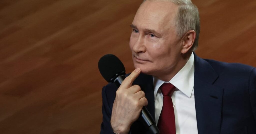 トランプは、プーチンが絶対に狂ったと言います！」 「ミサイルとドローンは、理由もなくウクライナの都市に撃たれています」とトランプはロシア大統領を対象とした興奮した投稿で述べています。