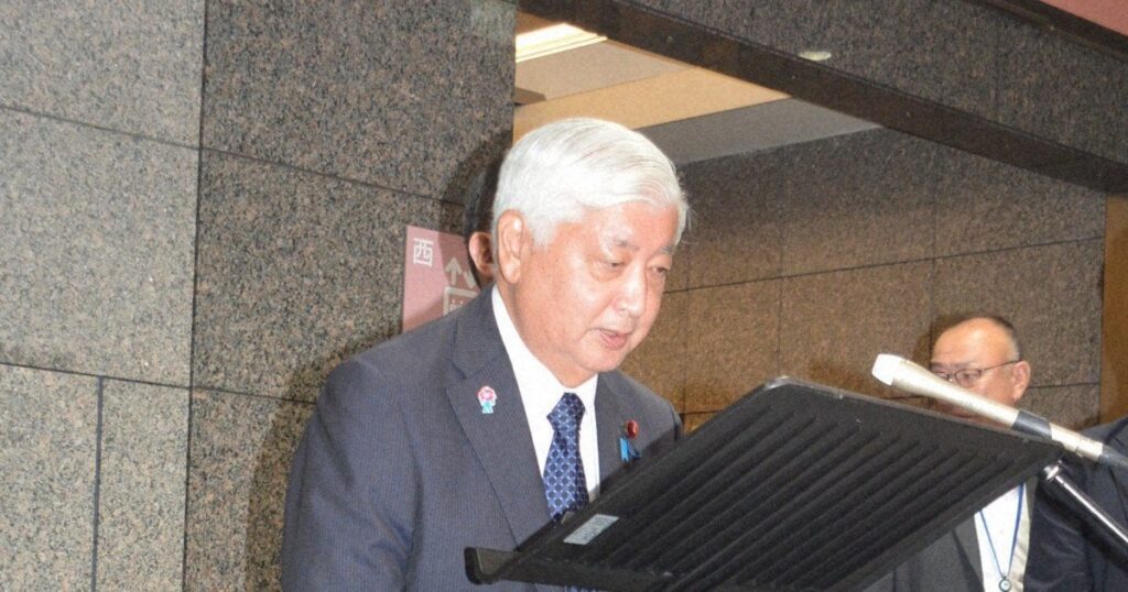 中谷防衛相「搭乗員らしきもの」発言修正　会見やり直し　空自機墜落
