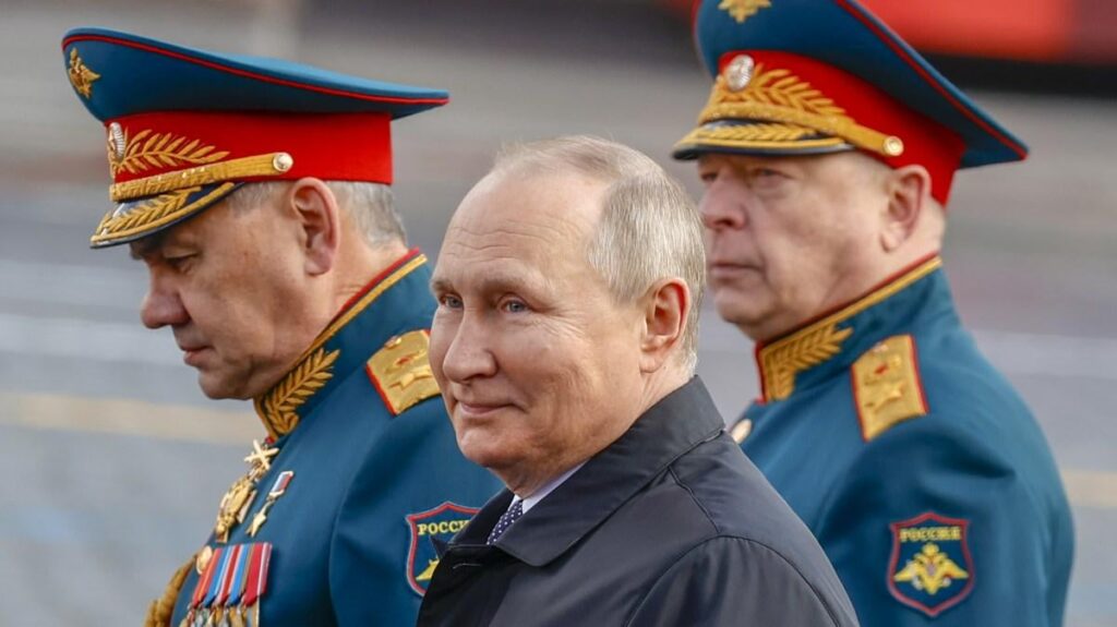 「ロシア人がプーチンのファシスト政権に立ち向かうのは時間の問題です」