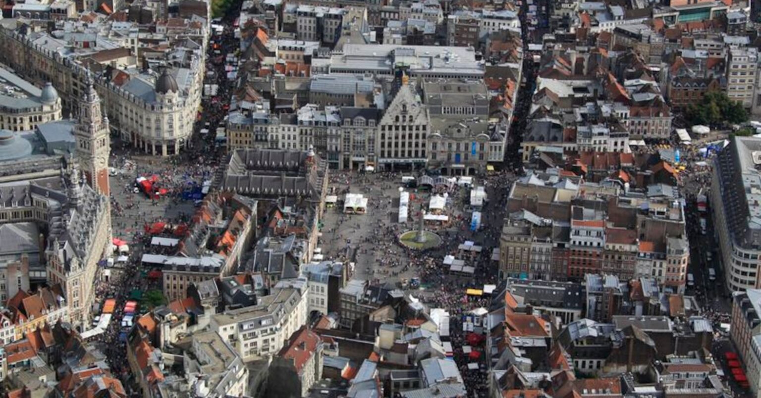France: Un corps retrouvé après l'effondrement de deux immeubles à Lille