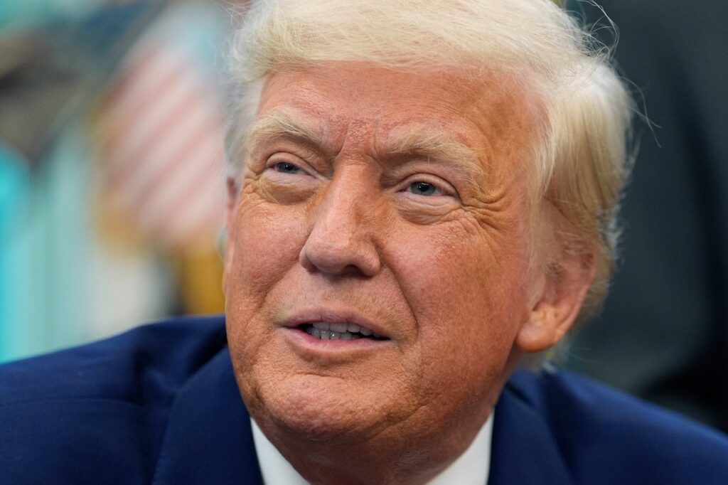 ドナルド・トランプは、彼が「最高の言葉」を発明したと主張している。 1599年から存在しています