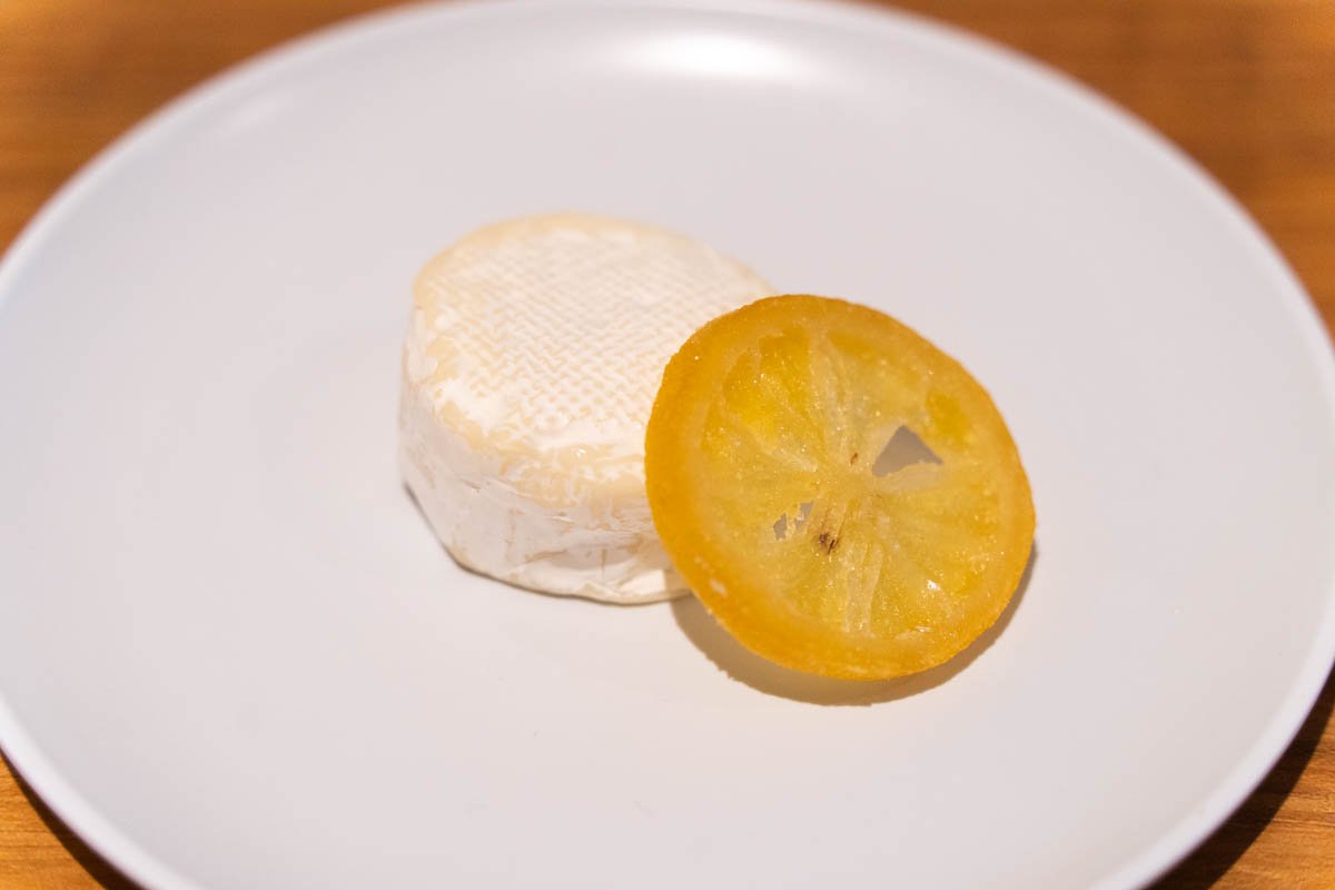 「ミニブリー」にレモンピール