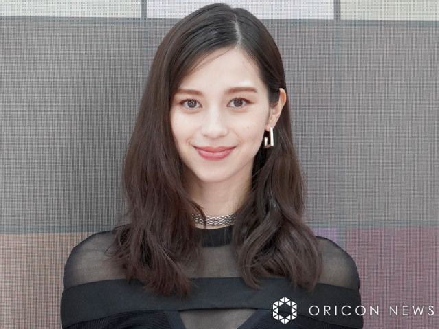中条あやみ、スペイン・マヨルカ島で輝く美脚　『ルイ・ヴィトン』新作発表イベントに参加 | | ORICON NEWS
