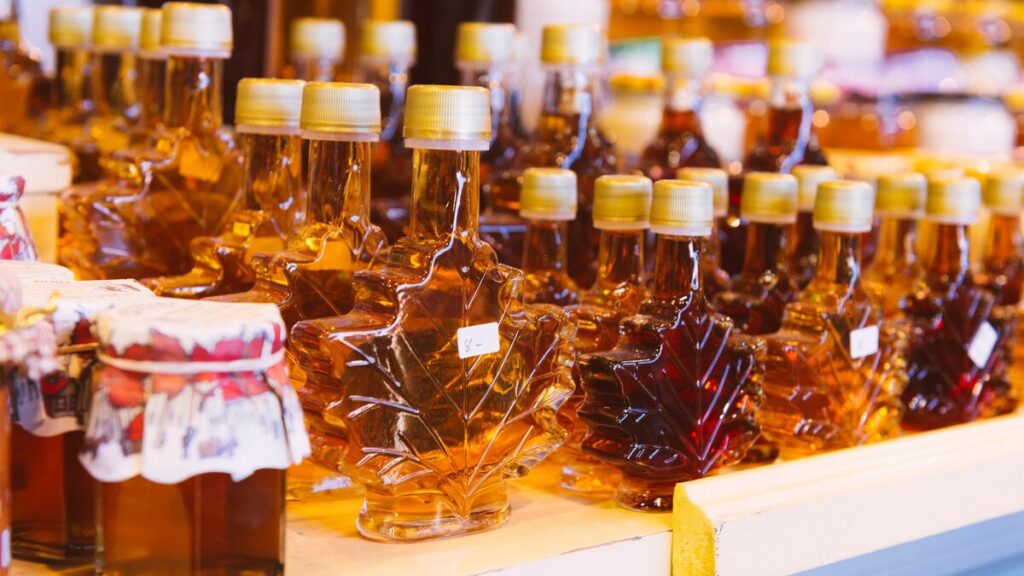 ｢収穫できるのは早春の限られた期間だけ｣メープル･シロップが"カナダの名産品"になった歴史的背景 1リットルのシロップをつくるのに､40リットルの樹液が必要 | PRESIDENT Online（プレジデントオンライン）