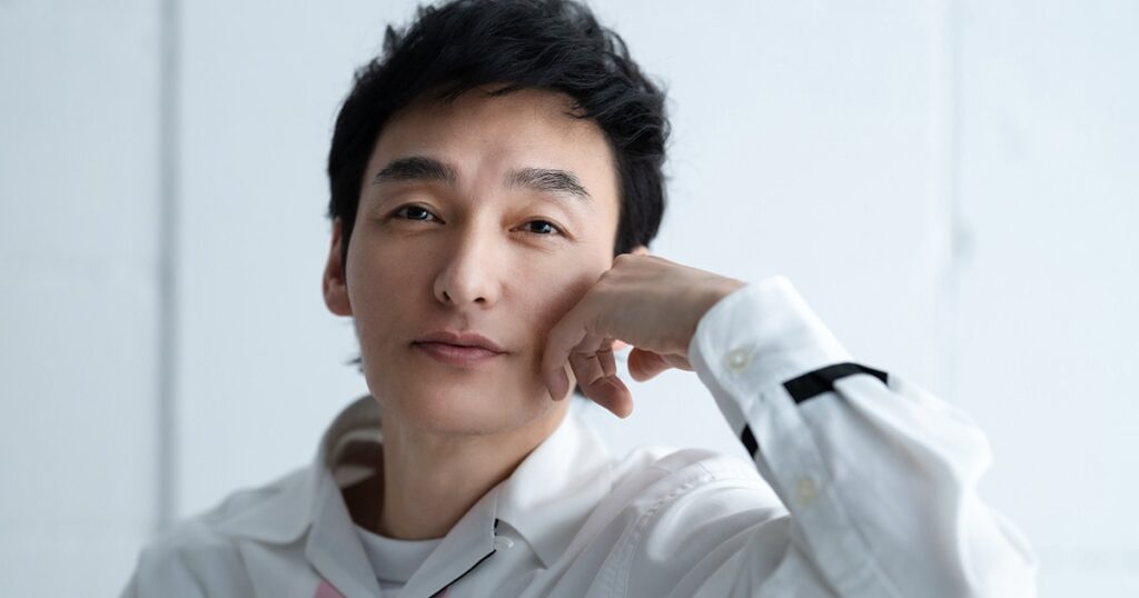 Netflix映画『新幹線大爆破』で新境地を開く草彅剛 高倉健さんへの想い、そして愛犬との絆「実は僕が助けられている」 - クレアウェブ