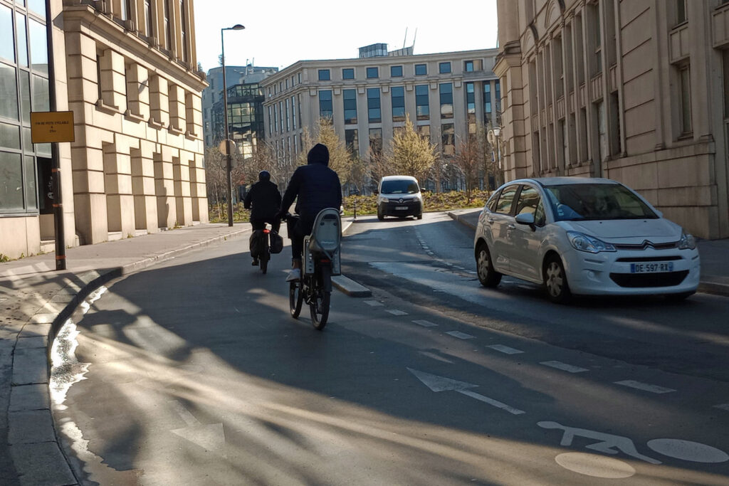 これならまだ日本のほうが走りやすい？　渡仏でわかったパリの最新道路事情 - webCG