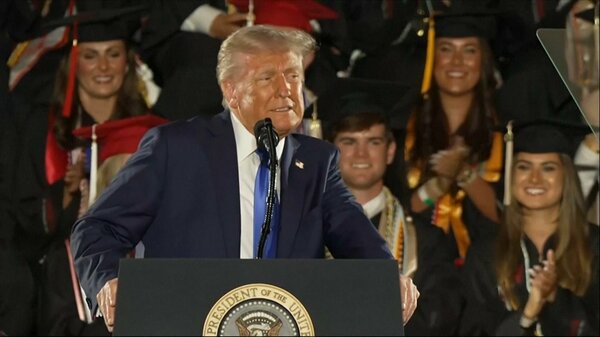 アメリカのトランプ政権「留学生に対するビザ面接を一時停止の指示」 現地メディア｜FNNプライムオンライン - FNNプライムオンライン
