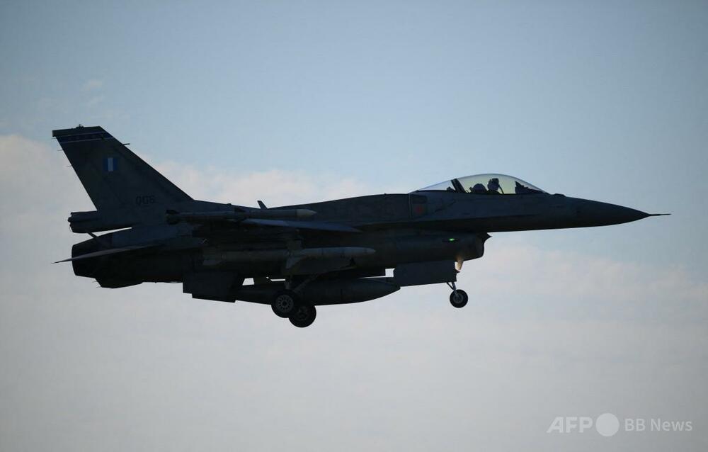 ウクライナ、F16戦闘機を再び喪失 貴重な戦力に痛手 - AFPBB News