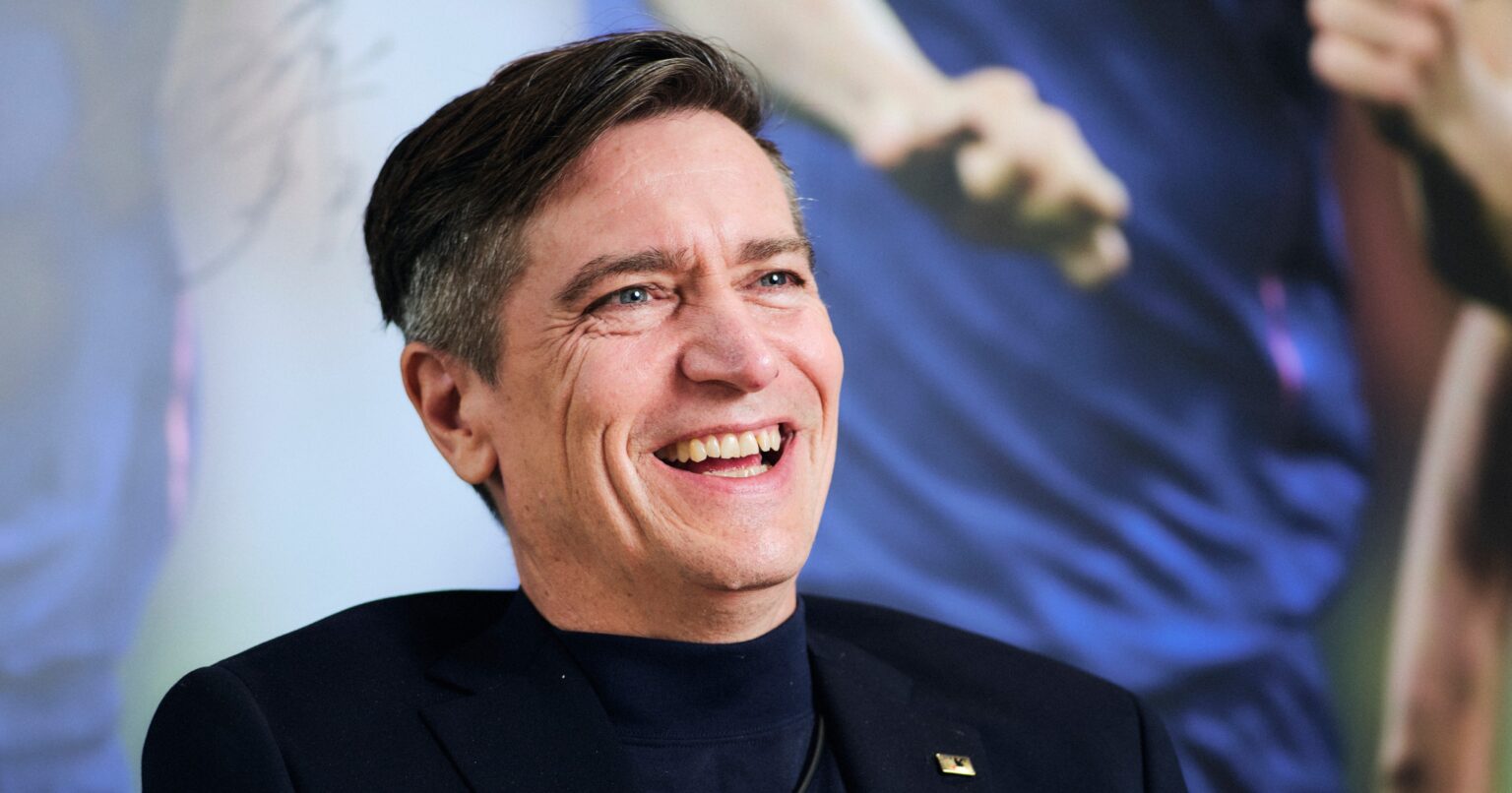 「シャイは必要ない!」なでしこジャパン監督就任2カ月で米国撃破→優勝「時間は限られたが…まず心構えを」ニルス・ニールセンとは何者か – なでしこジャパン – Number Web 「シャイは必要ない!」なでしこジャパン監督就任2カ月で米国撃破→優勝「時間は限られたが…まず心構えを」ニルス・ニールセンとは何者か - なでしこジャパン - Number Web