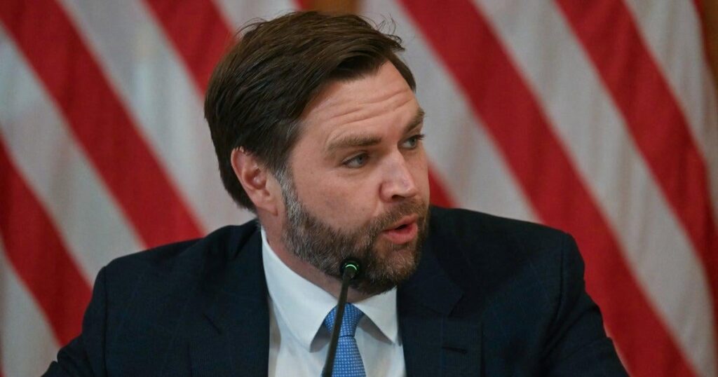 JD Vanceは2026年のワールドカップに参加する観光客を強制送還することについて冗談を言っています