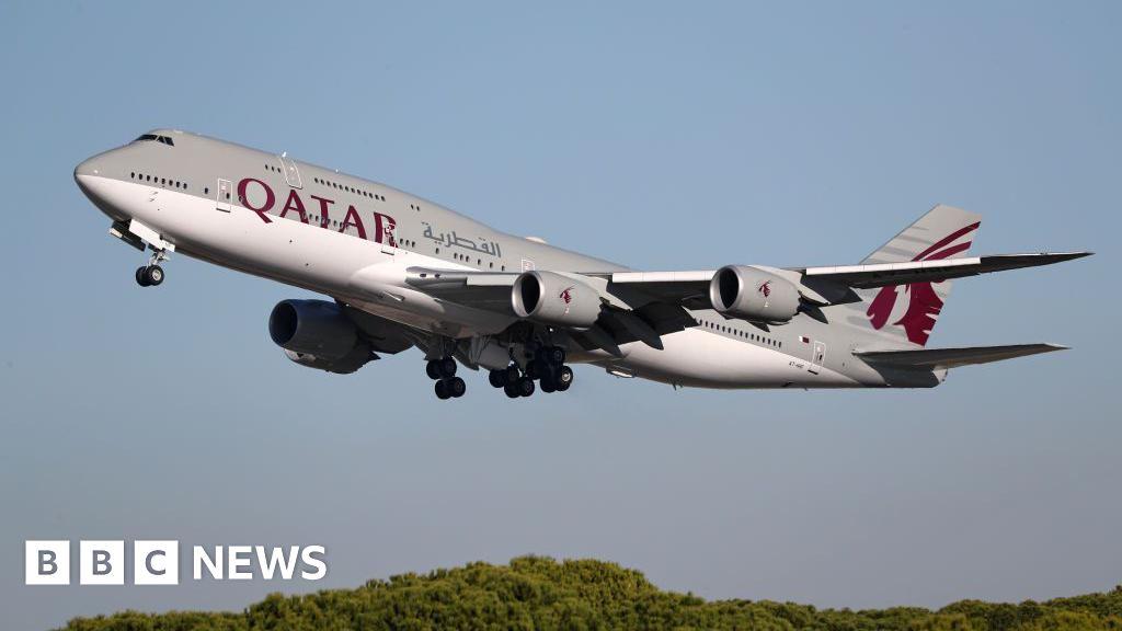 ホワイトハウスとカタールは空軍のための高級ジェットの移籍について議論します