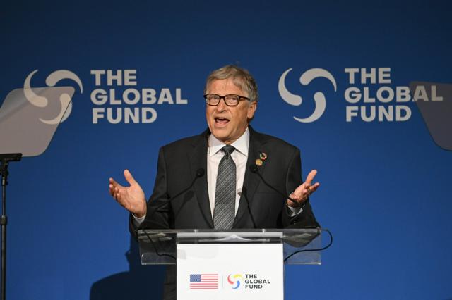 ビル・ゲイツ氏、全財産含む30兆円寄付　途上国支援で45年までに…それ全部寄越しな！そこのパチ屋で増やしてやるから！！