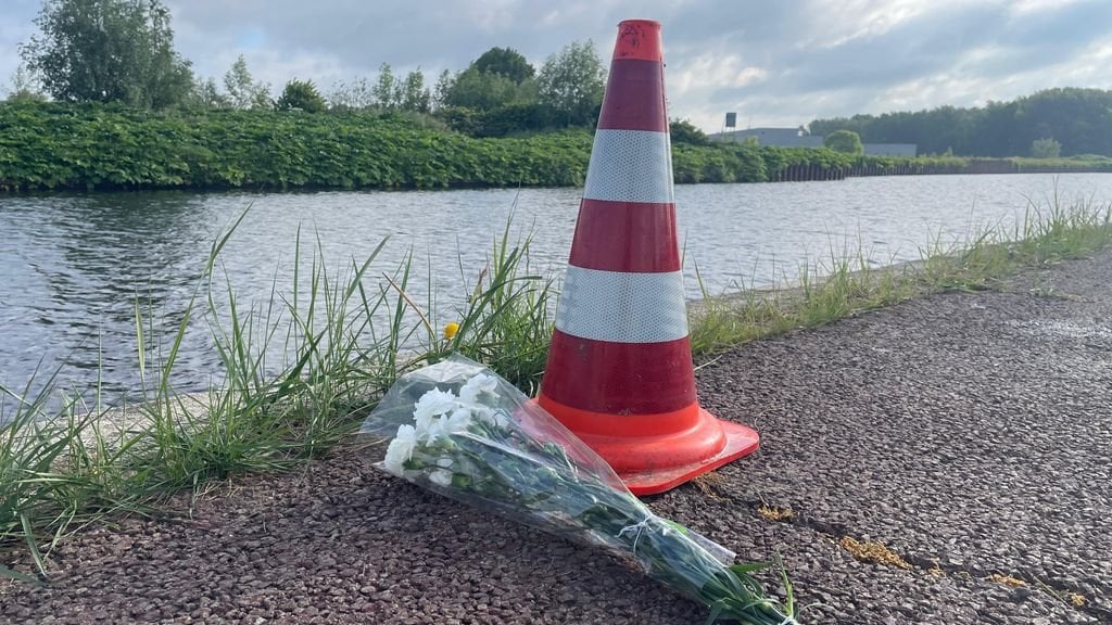 車の遺体はジェフリーとエマとその父親がいないことからです