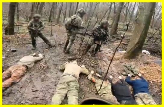 ロシア軍の後部位置に対する予期せぬ襲撃。ウクライナの特殊部隊は、おびえた居住者のグループを武装解除し、捕らえました