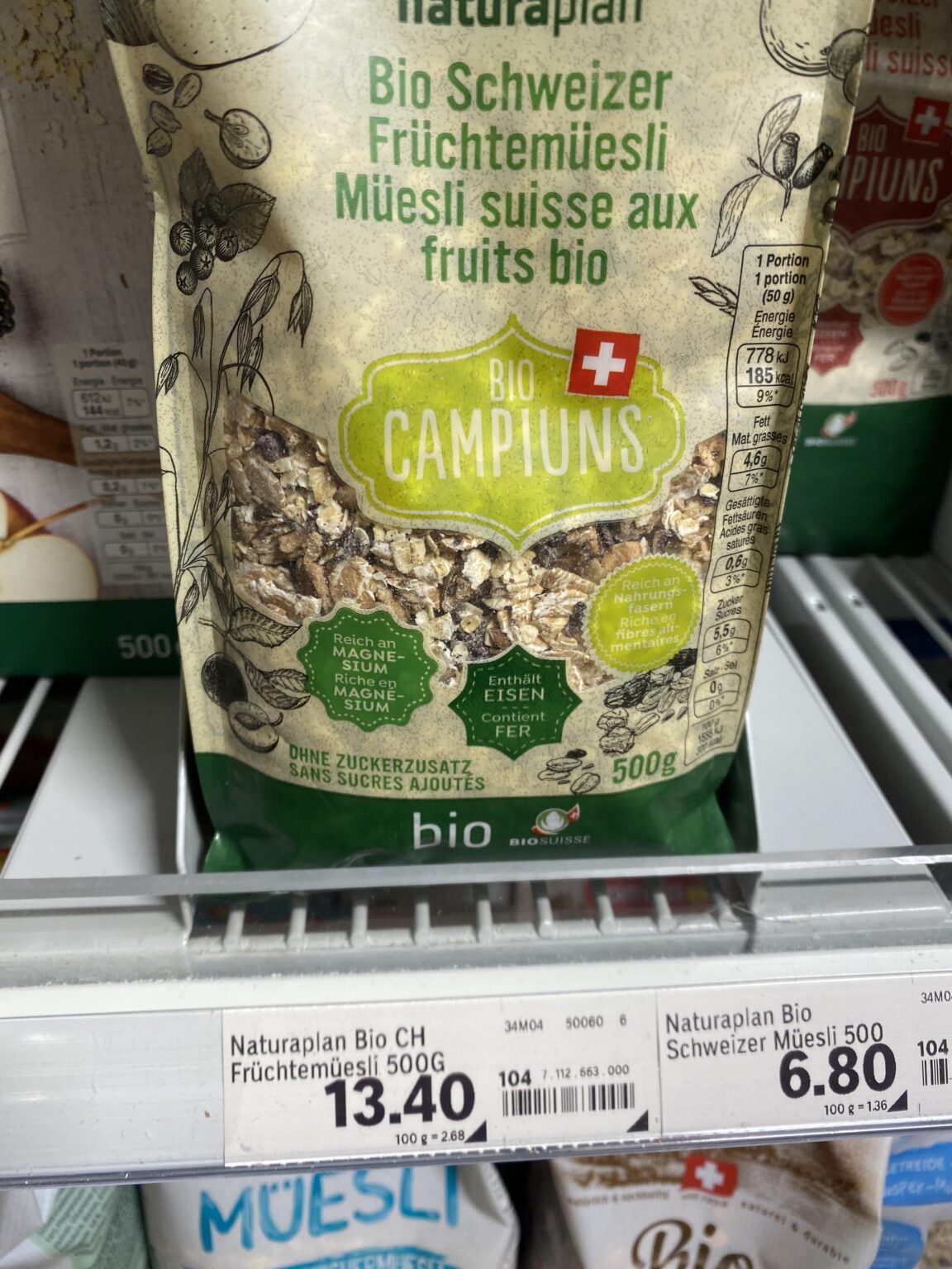 CHF 13.40で500gのオート麦と乾燥した果物を価格設定するためのNaturaplanの理論的根拠は何ですか？