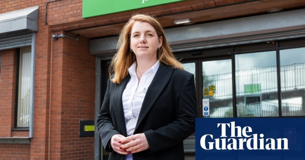 jobcentresはもはや人々を「あらゆる仕事」に強制しないだろう、と大臣は言う