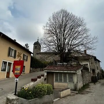 フランスの最も美しい村　Pérouges (ペルージュ) ー中世の面影を訪ねて(Web eclat) - goo ニュース