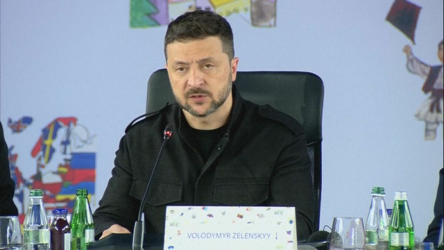 ゼレンスキー大統領「完全かつ無条件の停戦が最優先事項」 ヨーロッパ首脳らの会議で