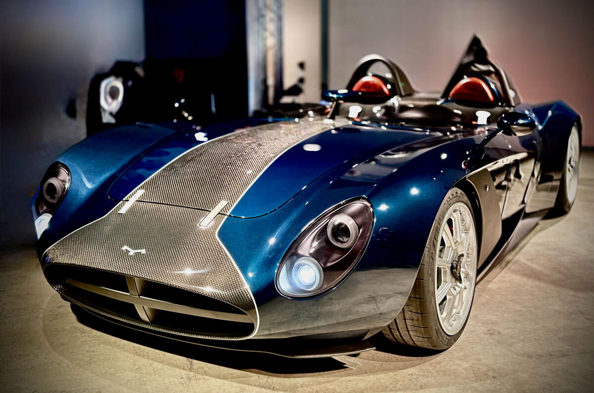 1960年代スポーツカーへのオマージュを捧げる、AMリナ。